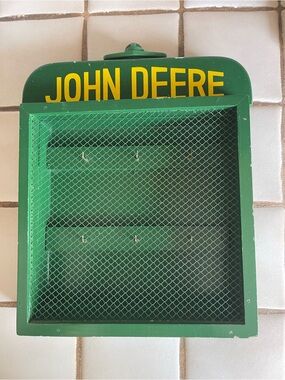 Vintage John Deere Tractor Radiator Key Holder Wall Box with 6 Key Hooks